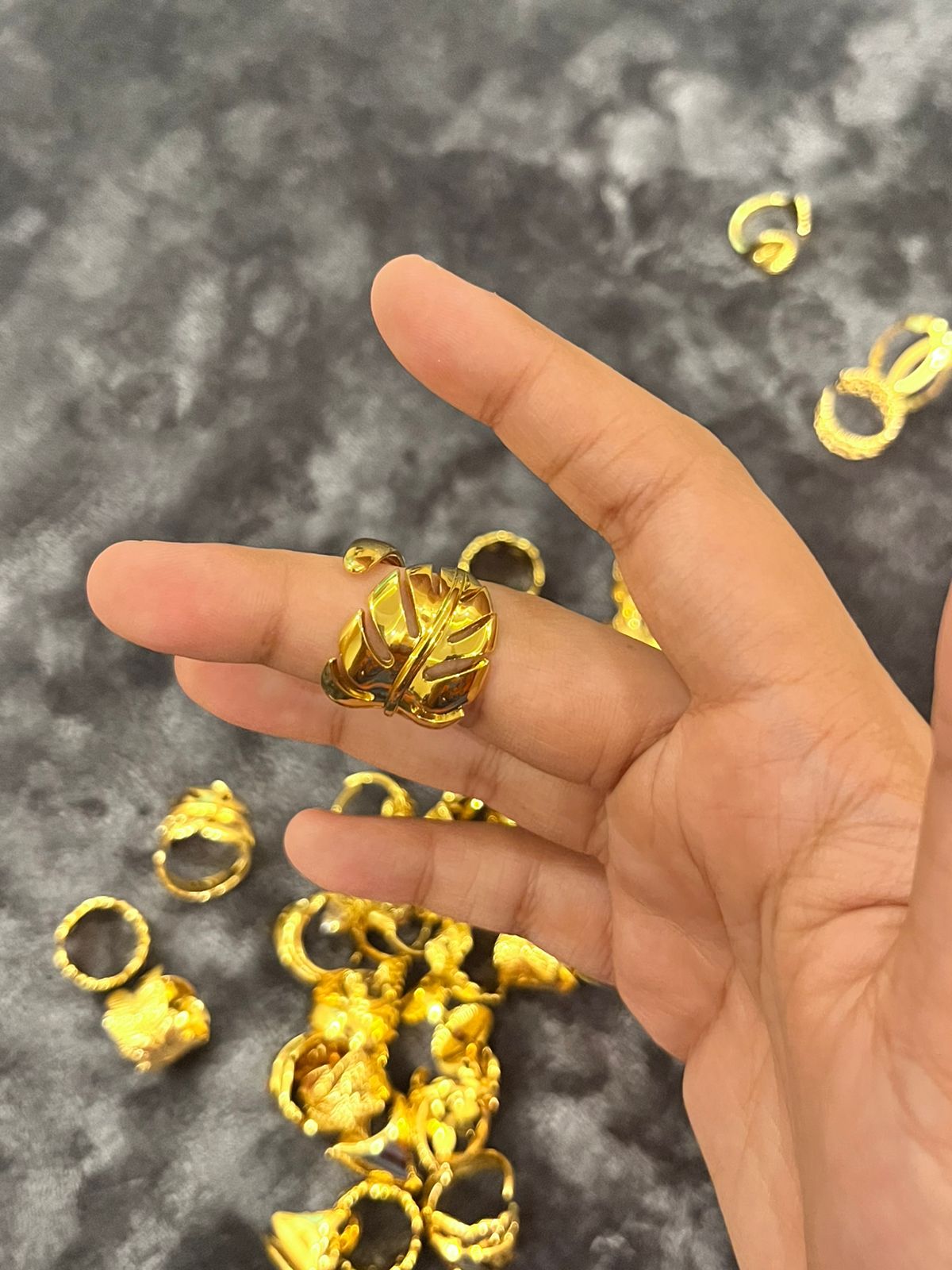 Leafy Adjustable Ring – Design in 18K Gold Plated Stainless steel